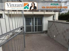 Negozio/Locale commerciale in Commerciale