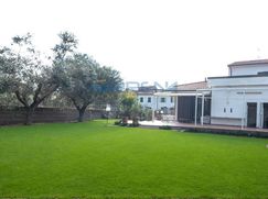 Casa Bi/Trifamiliare in Residenziale