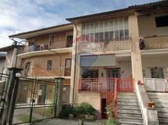 Casa Bi/Trifamiliare in Residenziale