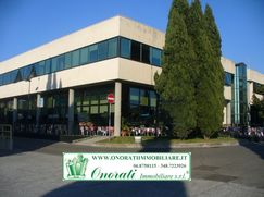 Negozio/Locale commerciale in Commerciale