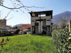 Casa Bi/Trifamiliare in Residenziale