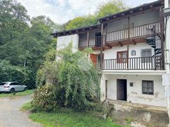 Casa Bi/Trifamiliare in Residenziale