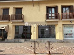 Negozio/Locale commerciale in Commerciale
