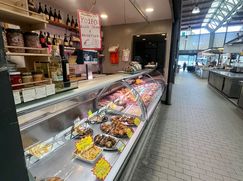 Attività/Licenza (con o senza mura) in Commerciale