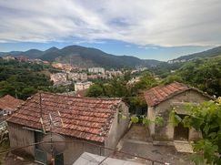 Casa Bi/Trifamiliare in Residenziale