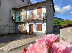 Casa Bi/Trifamiliare in Residenziale