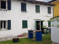 Casa Bi/Trifamiliare in Residenziale