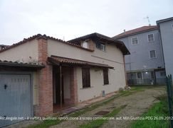 Casa Bi/Trifamiliare in Residenziale