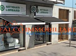 Negozio/Locale commerciale in Commerciale