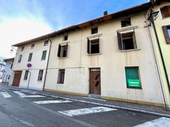 Casa Bi/Trifamiliare in Residenziale