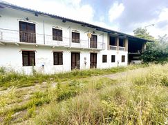 Casa Bi/Trifamiliare in Residenziale