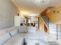 Casa Bi/Trifamiliare in Residenziale