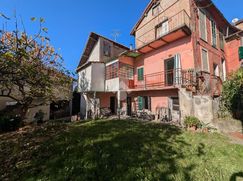 Casa Bi/Trifamiliare in Residenziale