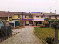 Casa Bi/Trifamiliare in Residenziale