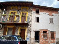 Casa Bi/Trifamiliare in Residenziale