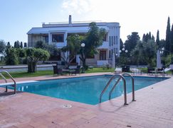 Casa Bi/Trifamiliare in Residenziale