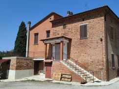 Casa Bi/Trifamiliare in Residenziale