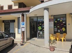 Negozio/Locale commerciale in Commerciale