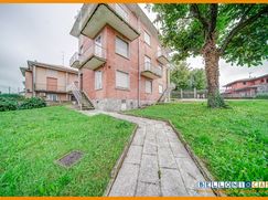 Casa Bi/Trifamiliare in Residenziale