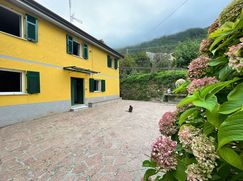 Casa Bi/Trifamiliare in Residenziale