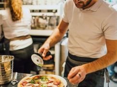 Attività/Licenza (con o senza mura) in Commerciale