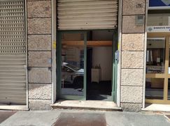 Negozio/Locale commerciale in Commerciale
