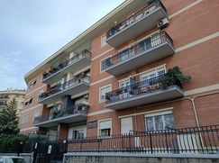 Negozio/Locale commerciale in Commerciale