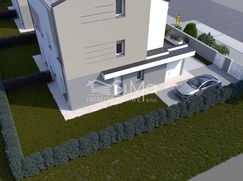 Casa Bi/Trifamiliare in Residenziale