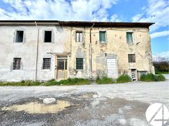 Rustico/Casale in Residenziale
