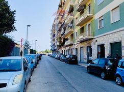 Negozio/Locale commerciale in Commerciale