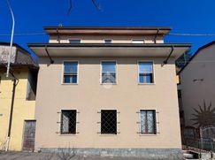 Casa Bi/Trifamiliare in Residenziale