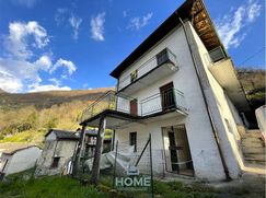 Casa Bi/Trifamiliare in Residenziale