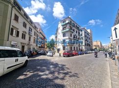 Attività/Licenza (con o senza mura) in Commerciale
