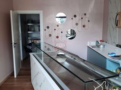 Negozio/Locale commerciale in Commerciale