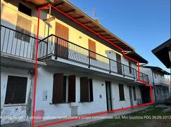 Casa Bi/Trifamiliare in Residenziale