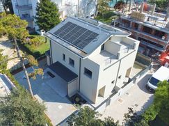 Casa Bi/Trifamiliare in Residenziale
