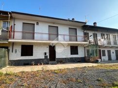 Casa Bi/Trifamiliare in Residenziale