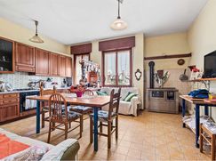 Casa Bi/Trifamiliare in Residenziale