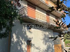 Casa Bi/Trifamiliare in Residenziale