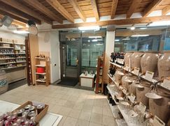 Negozio/Locale commerciale in Commerciale