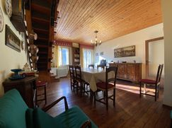 Casa Bi/Trifamiliare in Residenziale