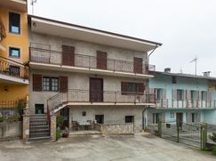 Casa Bi/Trifamiliare in Residenziale