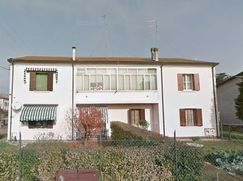 Casa Bi/Trifamiliare in Residenziale