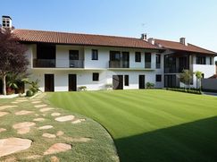 Casa Bi/Trifamiliare in Residenziale