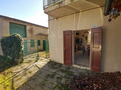Casa Bi/Trifamiliare in Residenziale