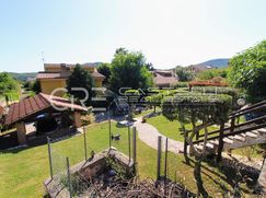 Casa Bi/Trifamiliare in Residenziale