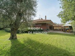 Villa in Residenziale