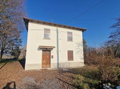 Casa Bi/Trifamiliare in Residenziale