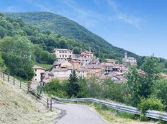 Casa Bi/Trifamiliare in Residenziale