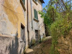 Casa Bi/Trifamiliare in Residenziale